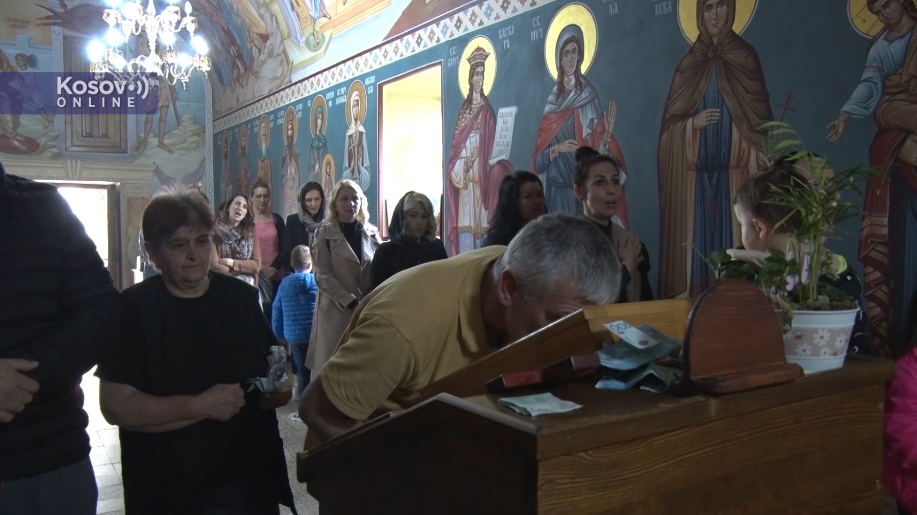 Trpce Liturgijom I Rezanjem Kola A Obele En Letnji Sveti Nikola